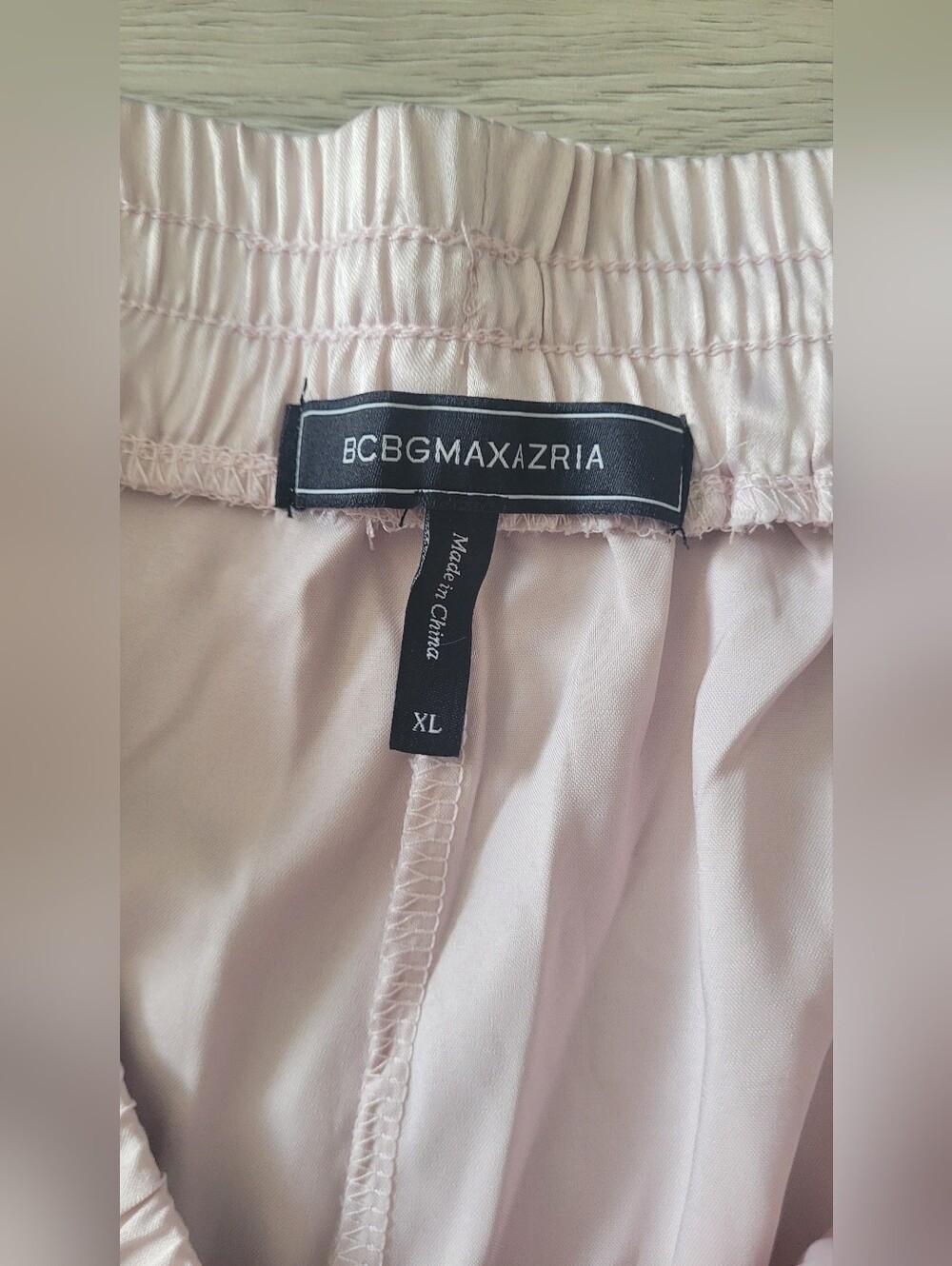 🆕️ BCBG MaxAzria Blush Satin Wide-Leg Pants - Picture 3 of 5
